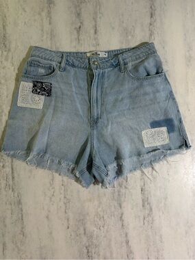 Hollister Light Wash Vintage Patchwork Cutoff High-Rise Denim Shorts size 30
